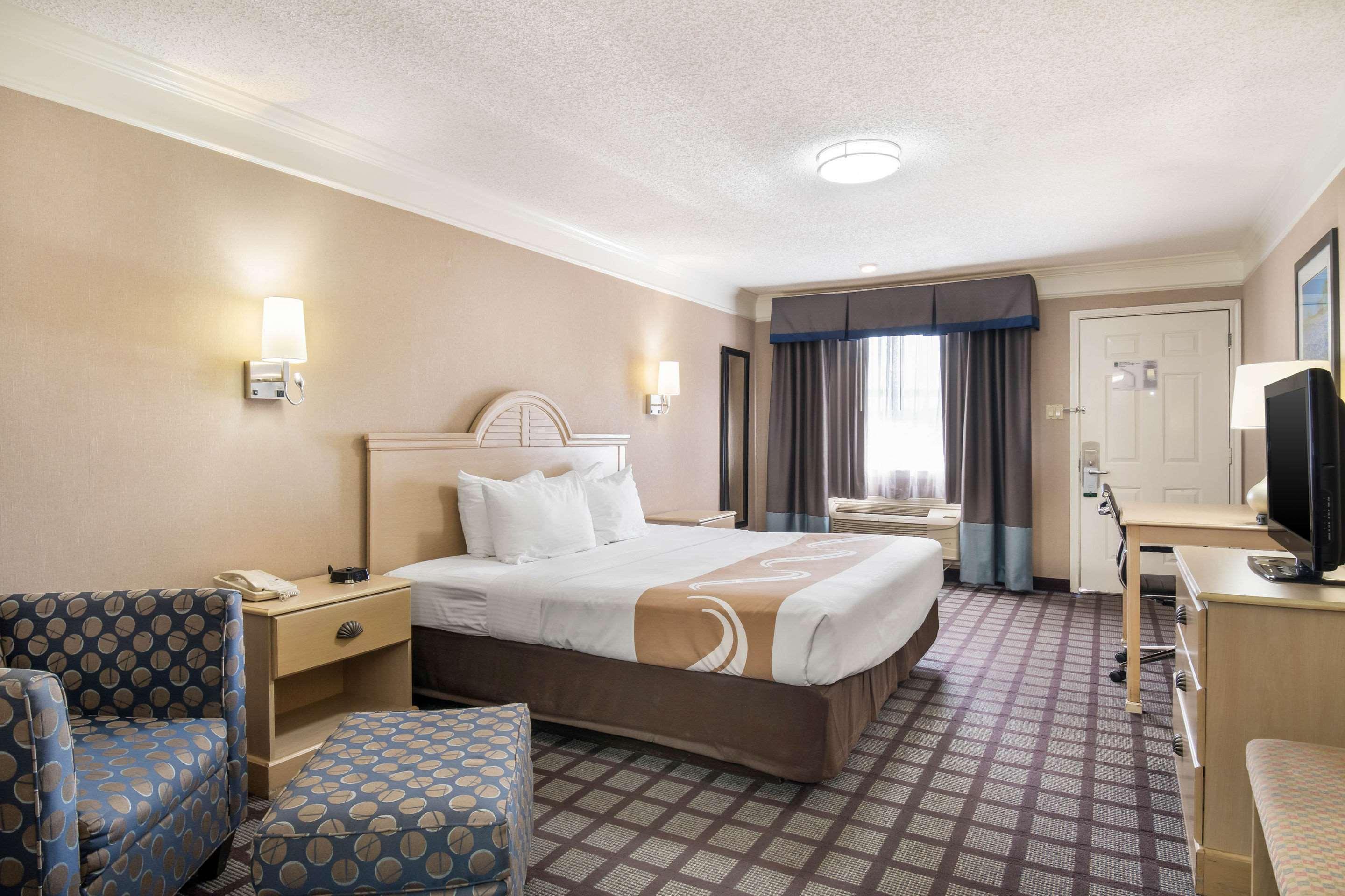 Quality Inn Near Lake Марбл-Фолс Экстерьер фото